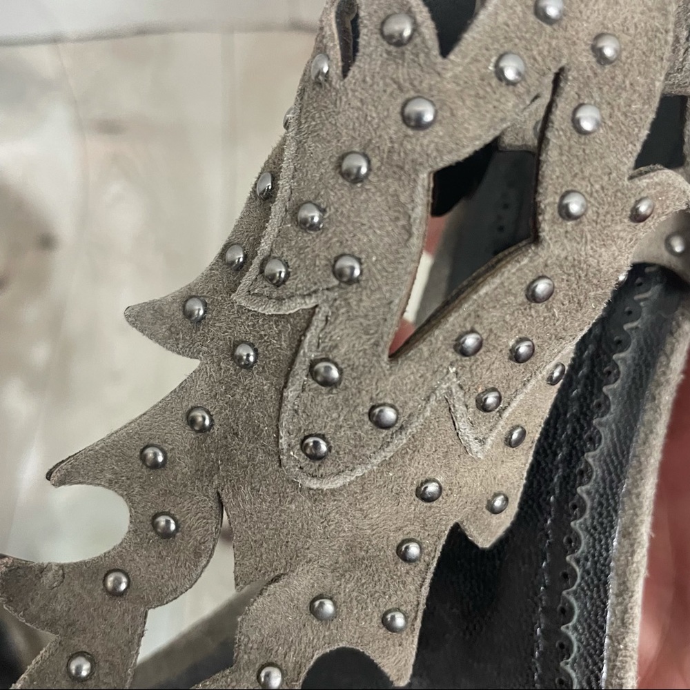 POUR LA VICTOIRE Vassy Studded Suede Heel Sandals Charcoal Grey 6.5 - Picture 6 of 16